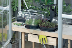 Rozsadnik Respana Table Greenhouse szary