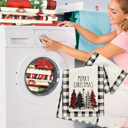 Obrus / Bieżnik świąteczny 183 × 33 cm – czarno-biała krata z choinkami