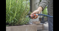 Wąż tekstylny Liano 10 m z adapterem do kranów wewnętrznych – zestaw