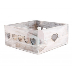 Skrzynka dekoracyjna drewniania z sercami 30x30x13,5