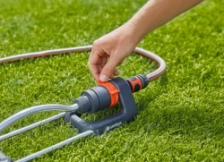 Zraszacz wahadłowy Aqua S 18700-20 Gardena