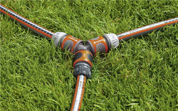 Trójnik GARDENA, rozgałęzienie węża, z 19 mm (3/4 cala) na 13 mm (1/2 cala)