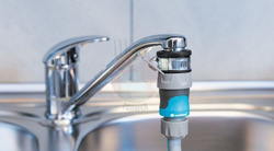 Przyłącze uniwersalne na kran z obejmą IDEAL 15 - 19 mm